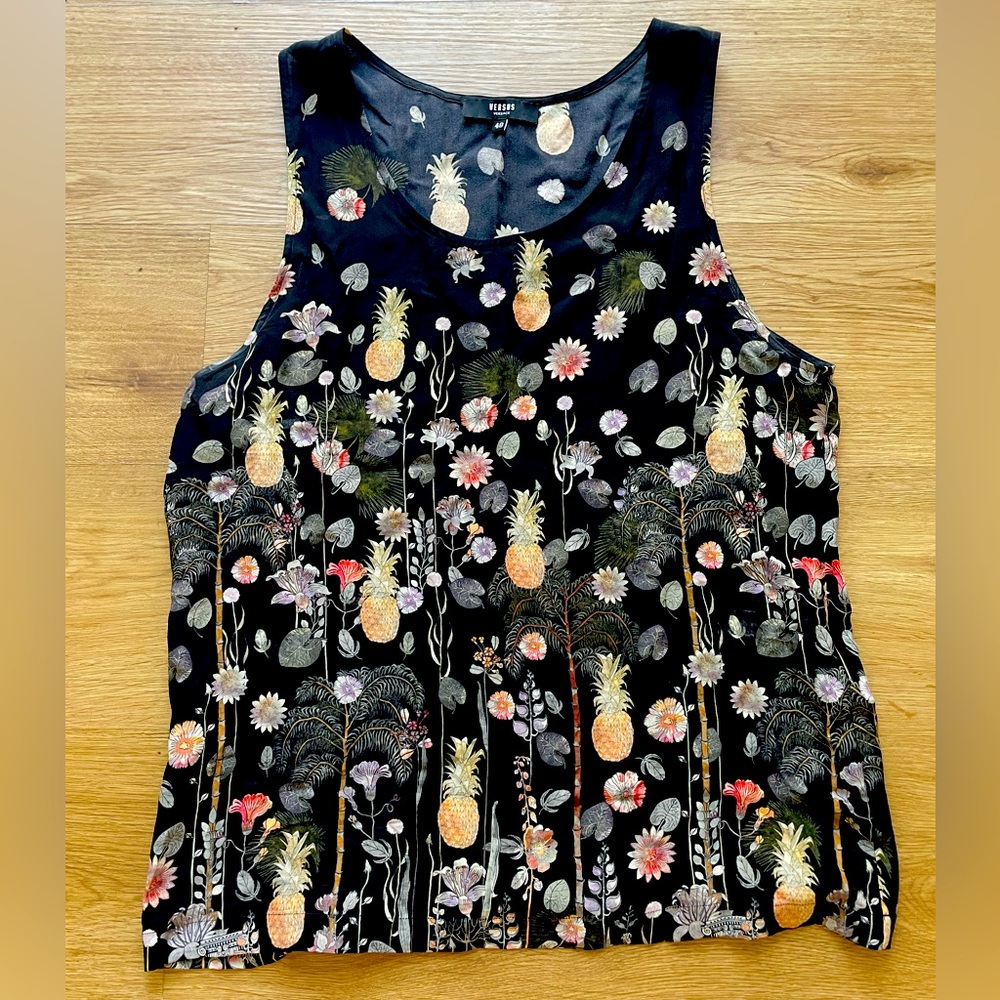 Versus Versace Black Silk Floral Tank Top Pineapple Print Size 48 - US Medium